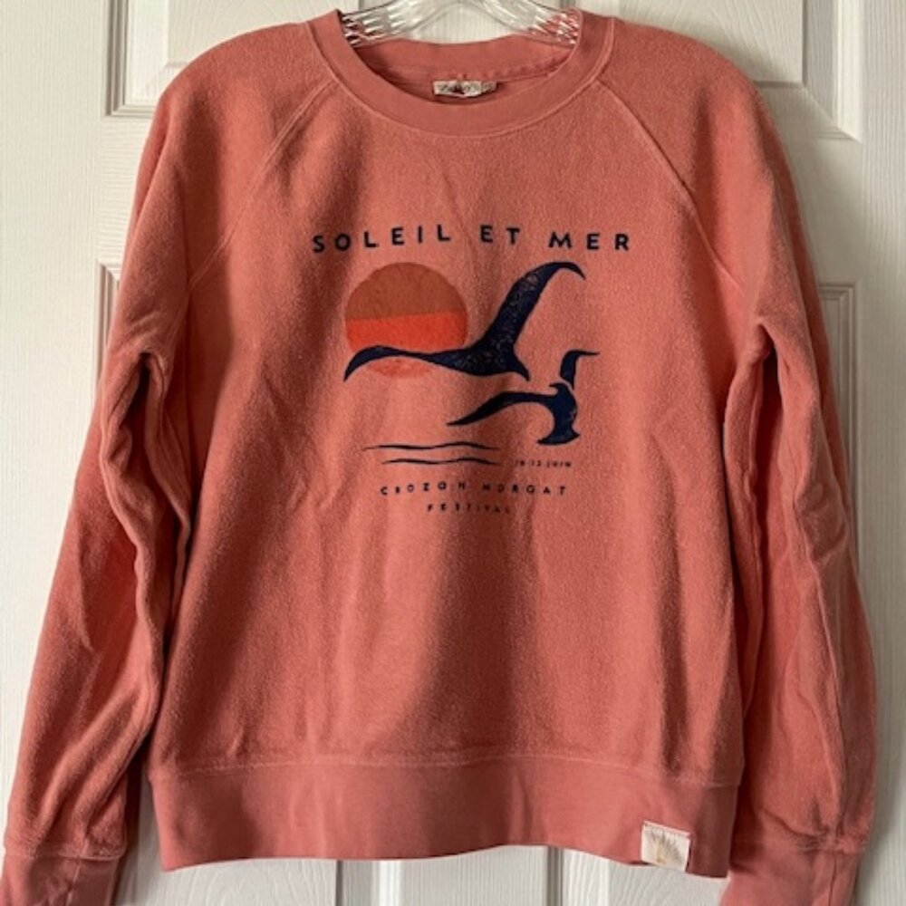 Faherty Beach Fleece Crew, super soft  "Soleil et Mer" sweatshirt, size M.